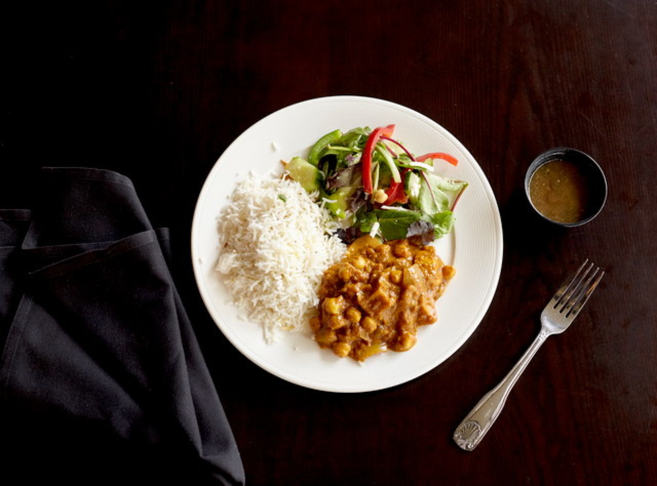 Aloo Chole Boxed Lunch with Naan by Chef Nitin Panchal